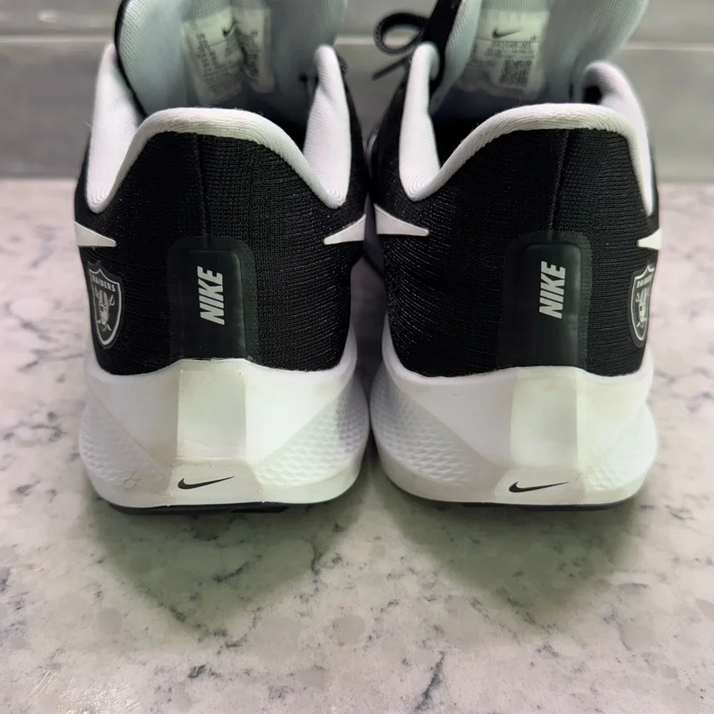Nike NFL Las Vegas Raiders Pegasus 39 Shoes Las Vegas size 10 Black Sneakers - Picture 8 of 8